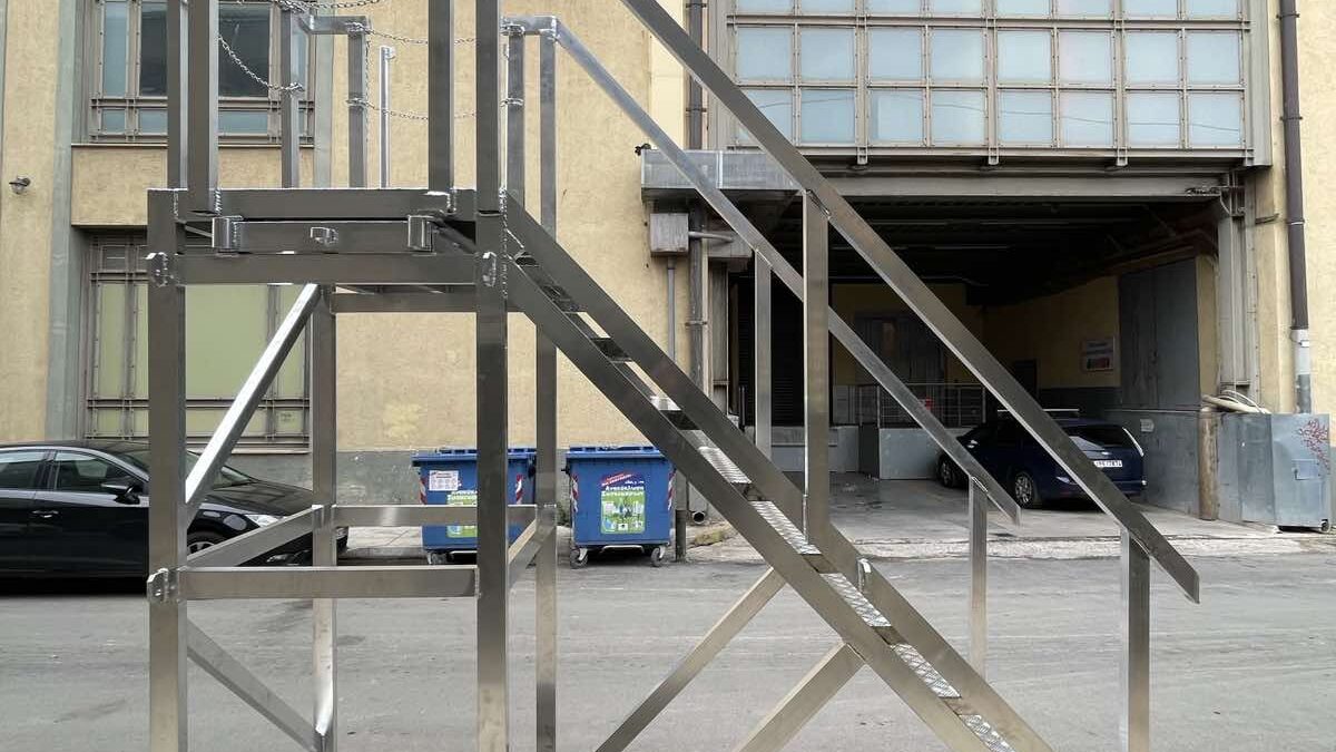 Aluminium Work - Boarding Platform - Resvanis